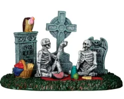 Lemax 63263 - Graveyard Picnic - Spooky Town Accessories* Lemax Spooky Town Accessories